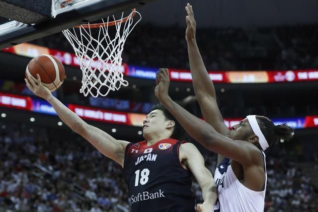 米兰-包含日本男篮完胜奇才，莫里斯一己之力扛起全队的词条