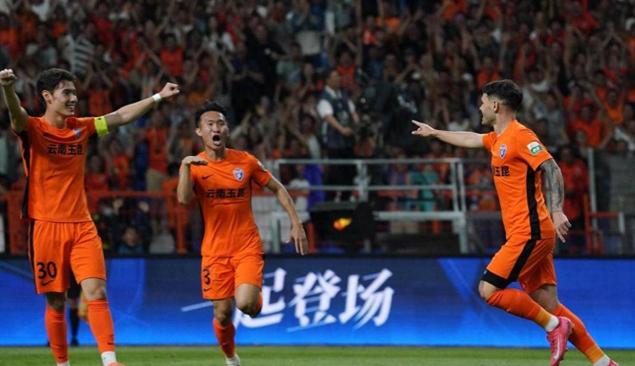 云南队宣布换帅,调整战术备战下一场角逐 云南队宣布换帅,调整战术备战下一场角逐