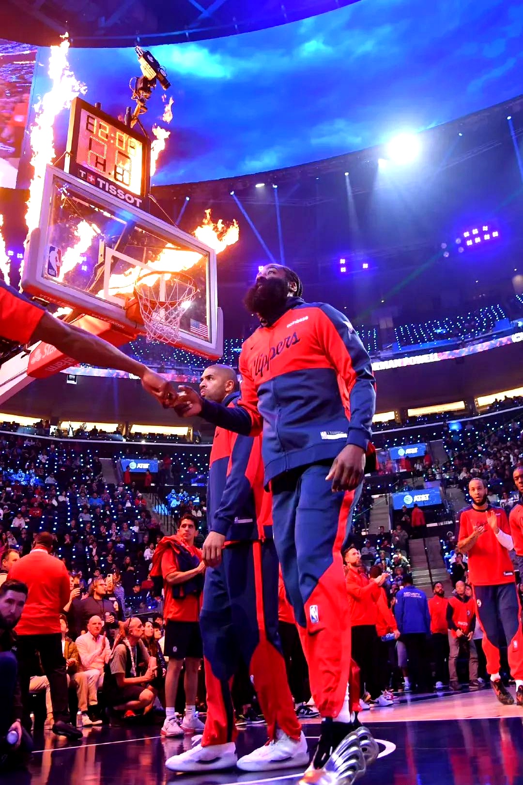 ac米兰体育官网-关于快船队球员接受训练调整，备战全力以赴的信息