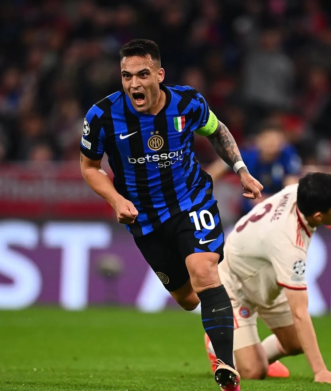 拜仁慕尼黑力战AC米兰，双方火力全开！的简单介绍