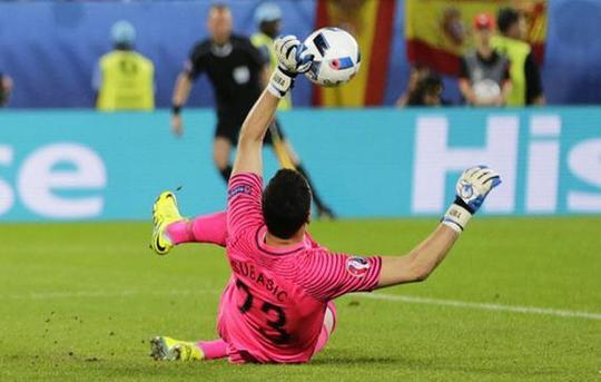 关于克罗地亚队成功晋级淘汰赛阶段的信息 关于克罗地亚队成功晋级淘汰赛阶段的信息