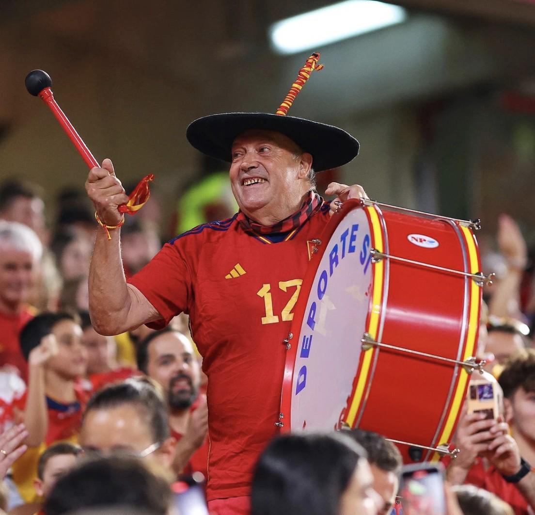 米兰体育官方网站-埃尔南德斯:在国际赛事中掀起轰动的简单介绍