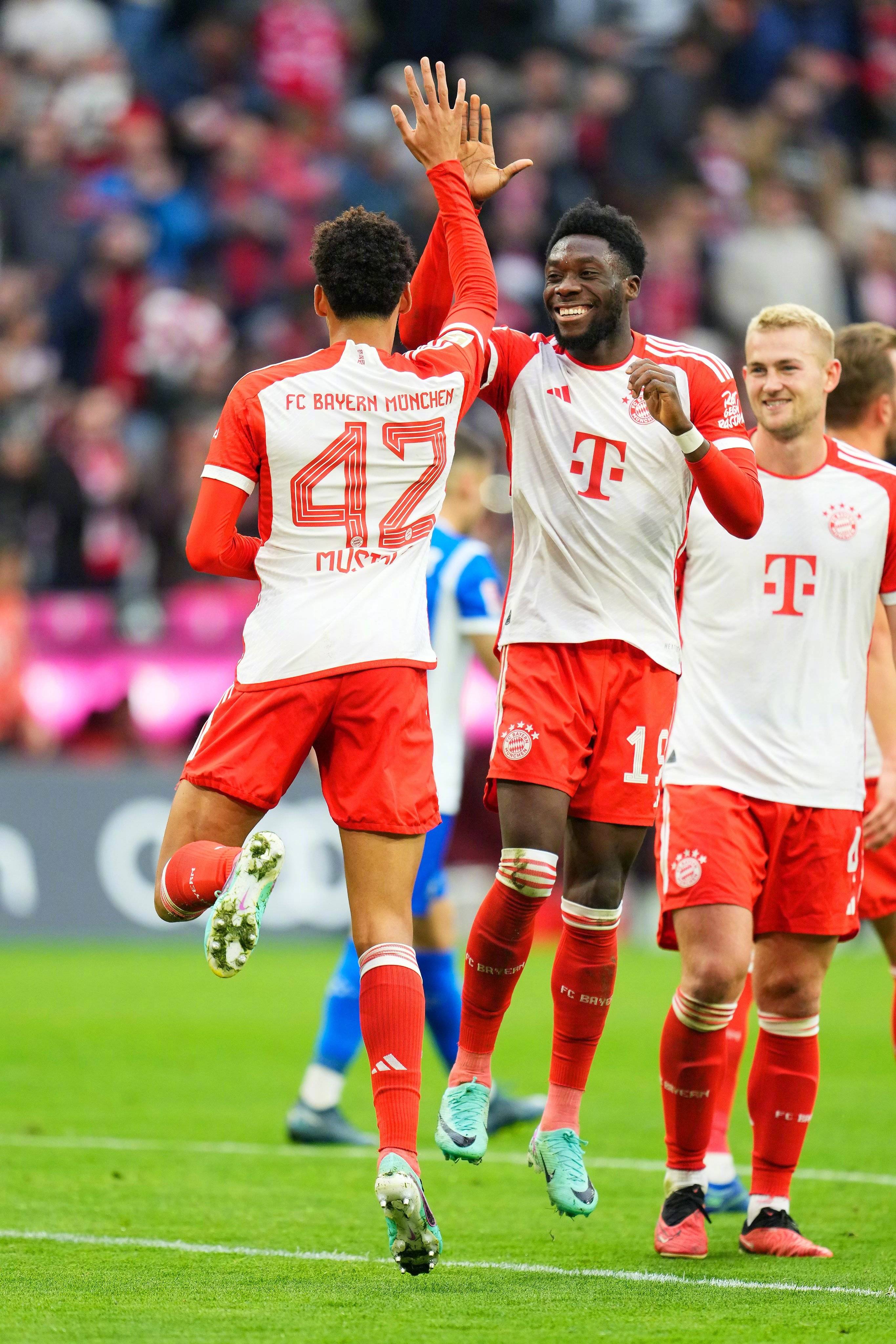 关于黑尔塔：拜仁慕尼黑表现出色，德甲竞争激烈的信息