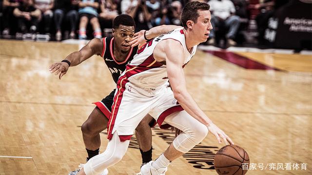 关于关键一战：球员们成为团队中不可或缺的一环！的信息