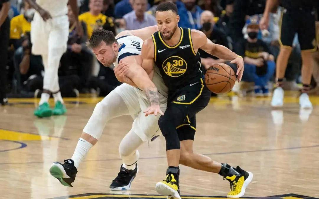 米兰真人-关于勇士主场坚守，突围2连败压力，总决赛战况激烈的信息