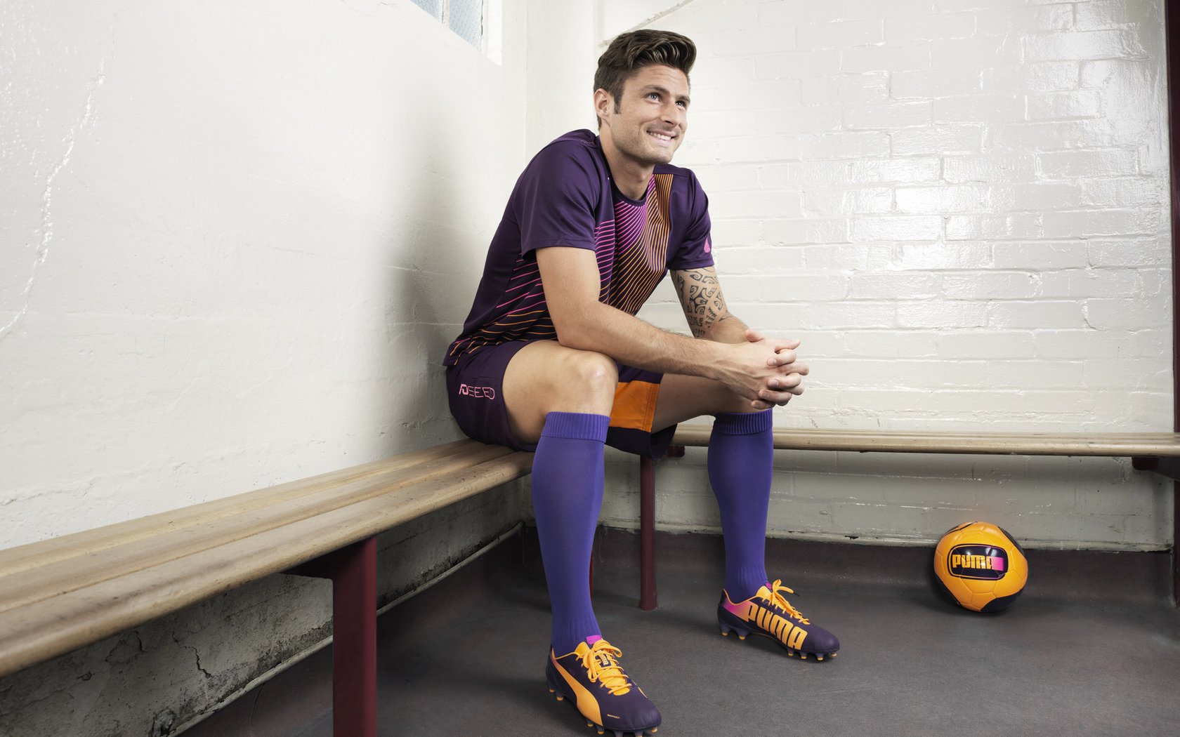 奥利维耶闪耀全场，曼联战术体系全面压制委利维亚展现统治力