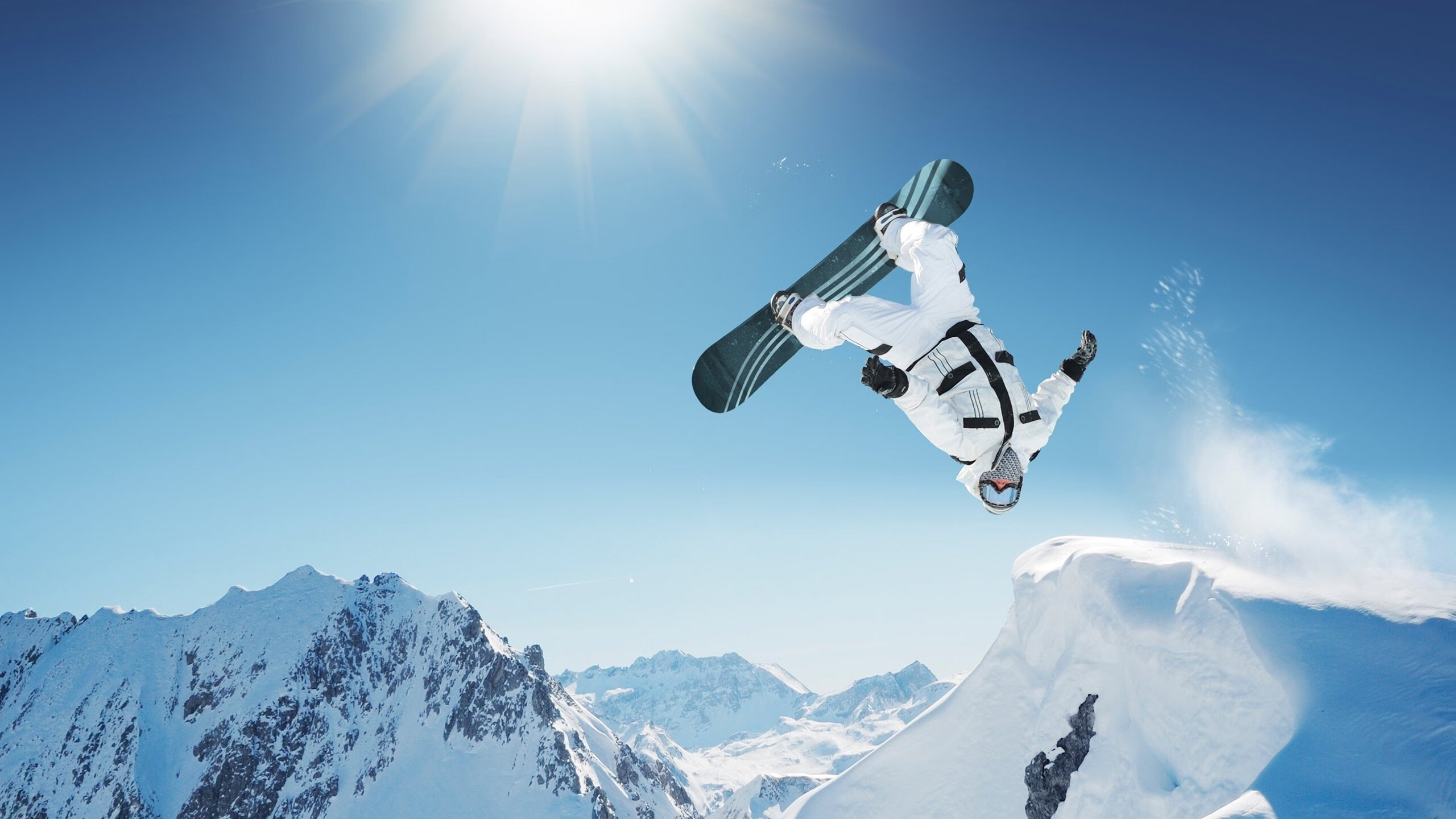 南美风暴与亚洲之光的交响，厄瓜多尔击溃瑞典，孙兴慜在欧冠淘汰赛接管比赛