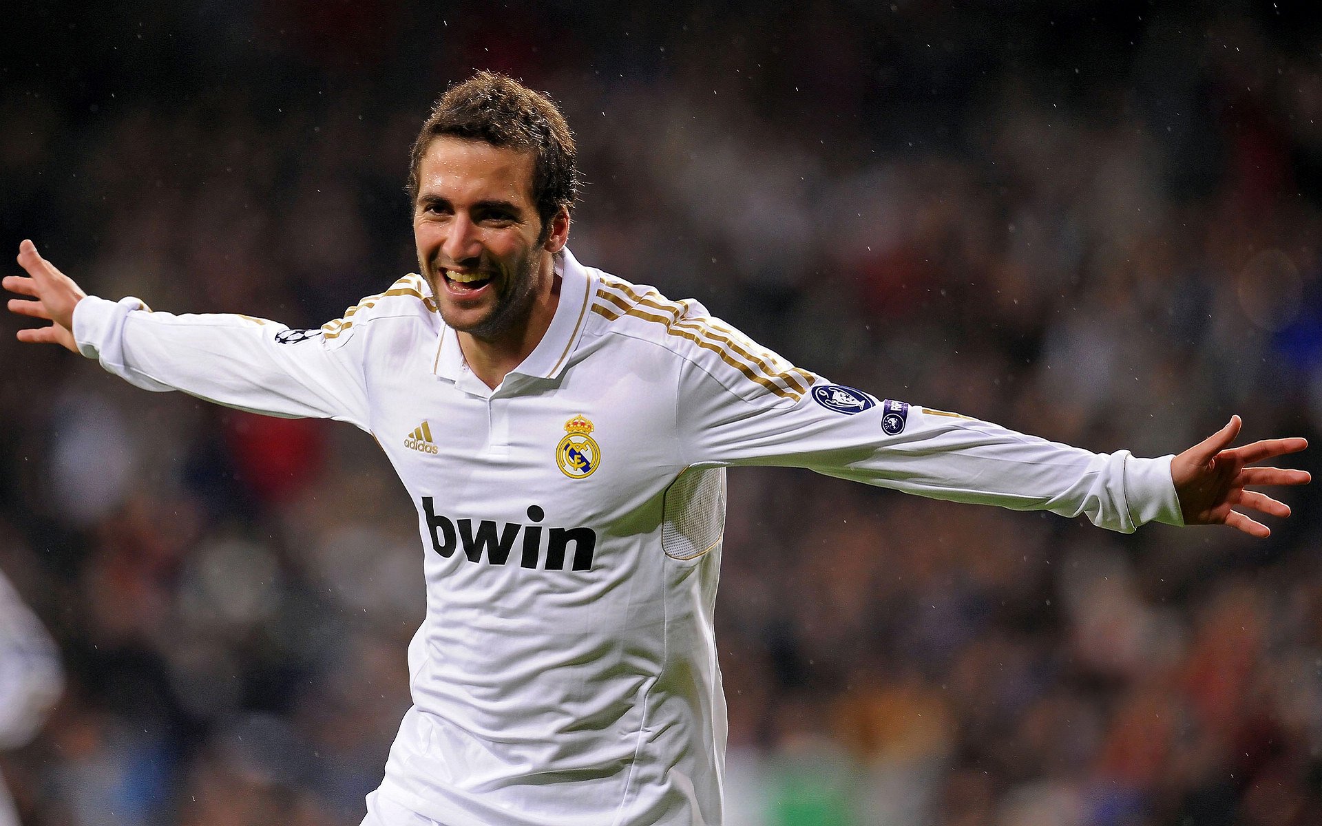 赛道上的两极世界，哈斯逆袭碾压索伯，维斯塔潘展现绝对统治力